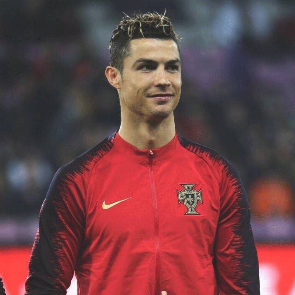 果然！利兹联主场3-1爆冷击败切尔西，利物浦范戴克和萨拉赫下滑（爆冷！利兹联主场3-1击退切尔西，利物浦范戴克与萨拉赫状态下滑）