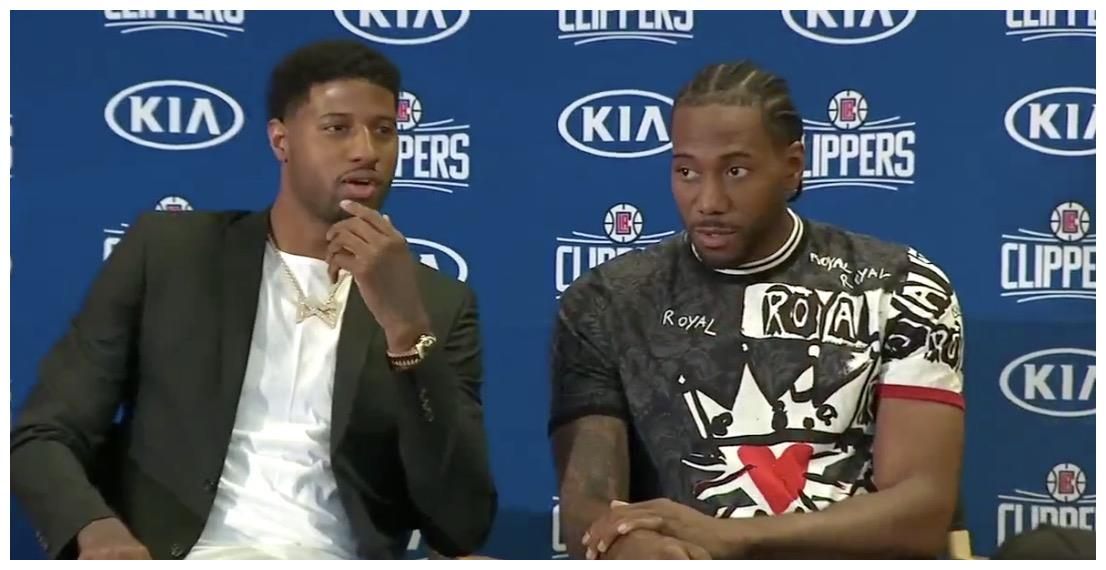 问题不大！李添荣和卢杜伟卡位时出现小摩擦 吹罚前者进攻犯规（无伤大雅！李添荣与卢杜伟卡位出现小摩擦，裁判吹李添荣进攻犯规）