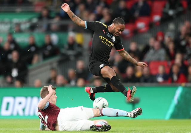 绿帽哥：利物浦高层与斯洛特今日开会，萨拉赫无缘下周欧冠名单（利物浦高层今日会晤斯洛特，萨拉赫无缘下周欧冠大名单）