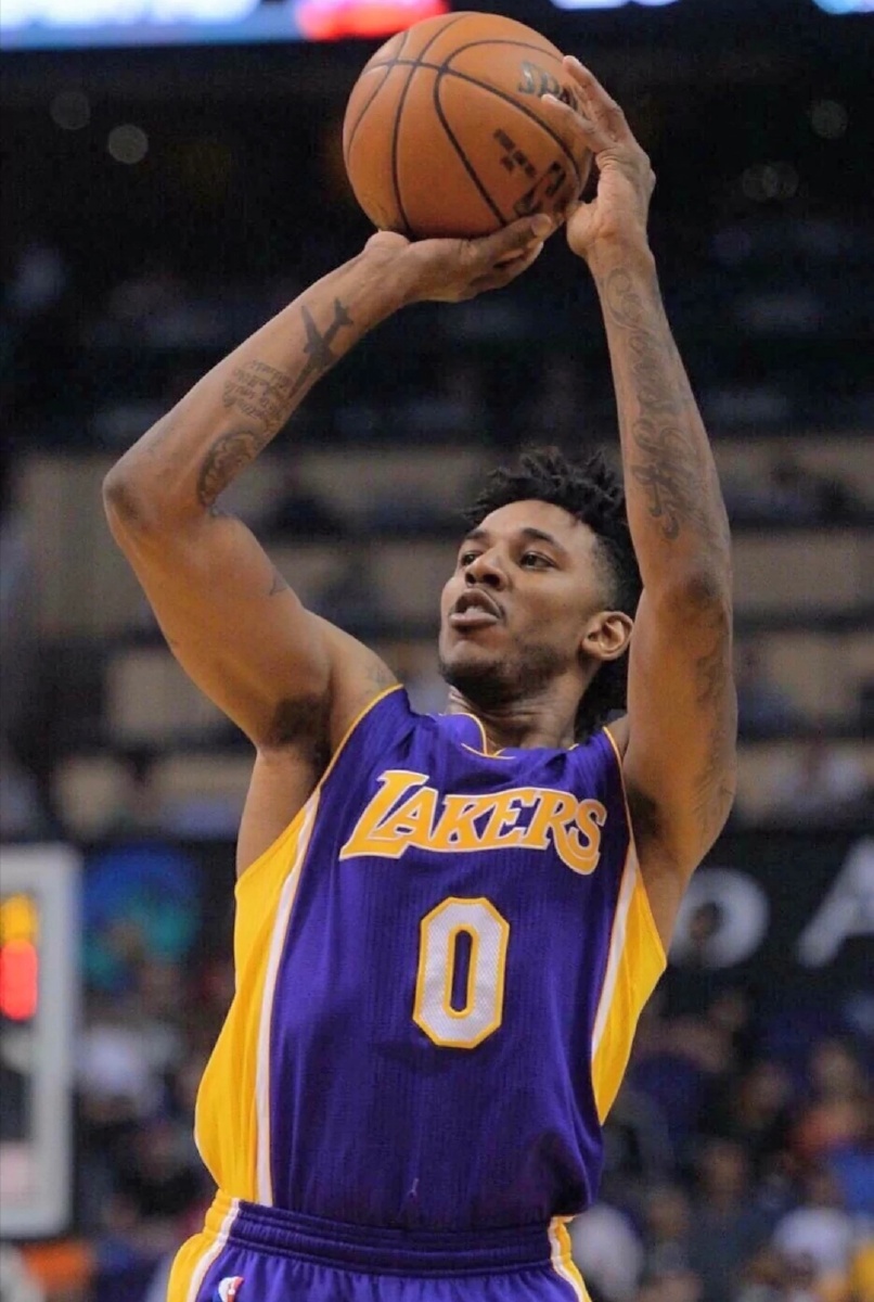 莫雷托：国米正在追逐维罗纳前锋焦瓦内，齐沃对其十分欣赏（莫雷托称：国际米兰有意引进维罗纳前锋焦瓦内，齐沃非常看好）