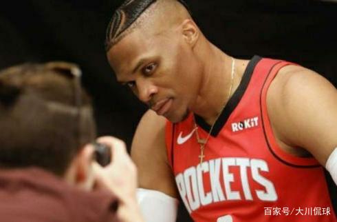 里奇·保罗：确认詹姆斯本赛季不会离开湖人（里奇·保罗确认：詹姆斯本赛季将留在湖人）