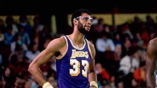 NBA：独行侠末节逆转 公牛痛失好局（NBA：独行侠末节翻盘，公牛葬送优势）