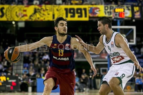 这一刻，谁是真正的领袖？（此刻，谁才是名副其实的领导者？）