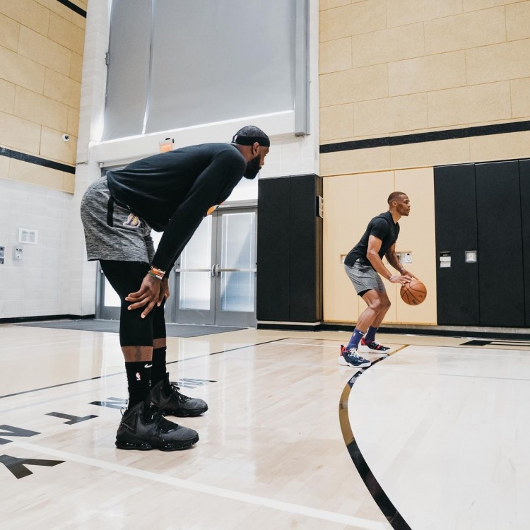 弗拉霍维奇：我不刻意做样子给别人看，我是真心在乎尤文（弗拉霍维奇：不作秀，我对尤文是真心在乎）