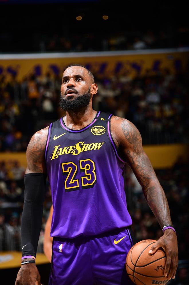 NBA历史第一！杜兰特生涯第48次正负值达到+29（杜兰特刷新纪录：生涯第48次+29正负值，NBA历史第一）