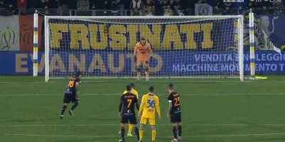 迪卡尼奥：国米球员在场上应务实一些；齐沃布阵时要打破常规（迪卡尼奥：国米比赛中需更务实；齐沃用兵应勇于打破常规）