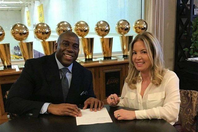 上届意甲冠亚军输球！朱婷10分无缘决赛，边攻低迷科内新赛季首败（上季意甲冠亚军齐翻船！朱婷10分无缘决赛，边攻乏力科内吞新季首败）