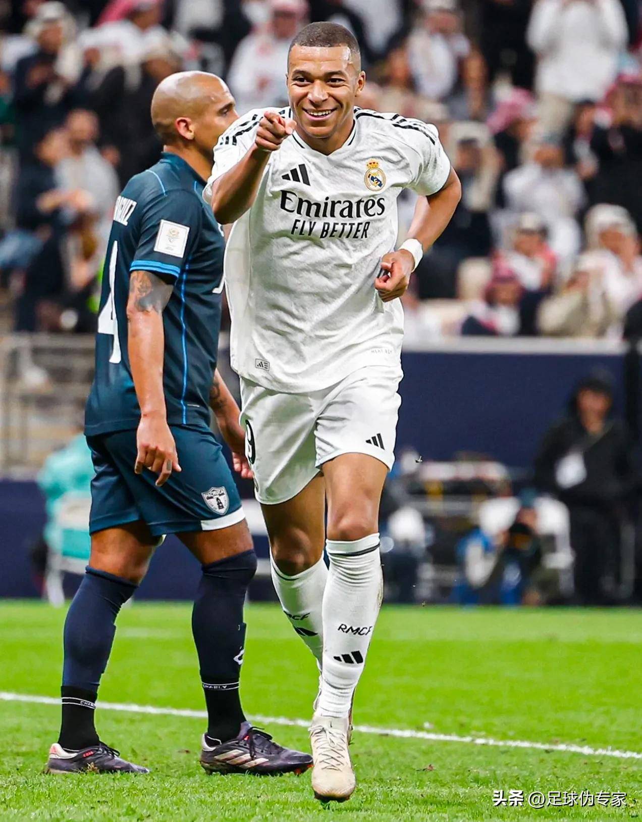 谢尔基战桑德兰数据：助攻梅开二度，9次过人5次成功（谢尔基对阵桑德兰：送出2次助攻，9次过人5次成功）