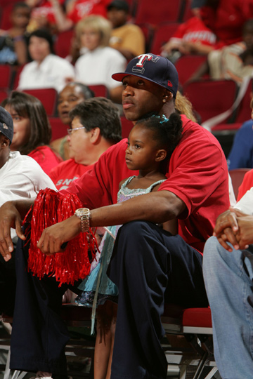 记者：德国足协内部有让诺伊尔回归的声音，需要纳帅主动出面（记者：德足协内部呼吁诺伊尔回归，需纳帅主动出面）