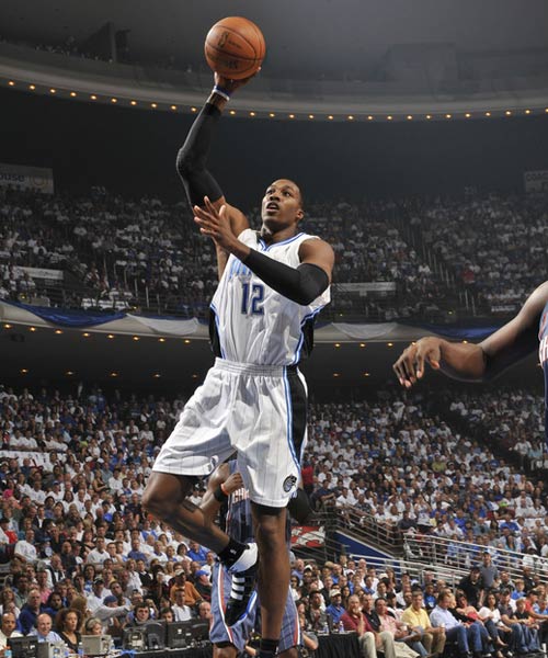 埃姆雷·詹：我们会在德甲和欧冠全力以赴，尽管德国杯止步令人失望（埃姆雷·詹：虽遗憾止步德国杯，德甲和欧冠我们将全力冲刺）