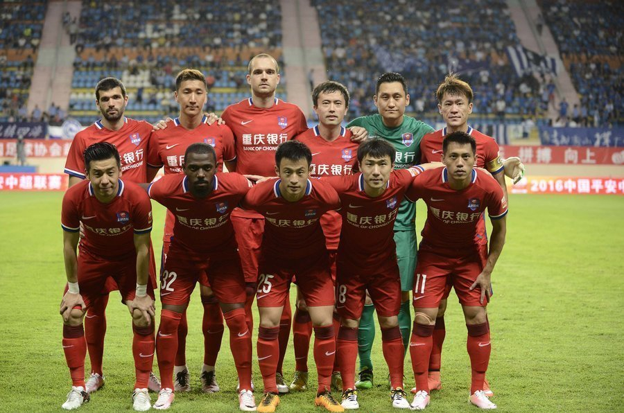 普利西奇成为英雄，AC米兰逆转都灵，重返意甲榜首（普利西奇一锤定音，AC米兰逆转击败都灵，重登意甲榜首）