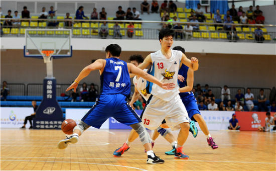 杰伦·布朗的表现引发热议（杰伦·布朗的发挥成为热点话题）