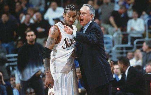 WCBA今日综述：上海山西得分破百获大胜 北京女篮险胜四川（WCBA今日赛况：上海、山西破百大捷，北京女篮险胜四川）