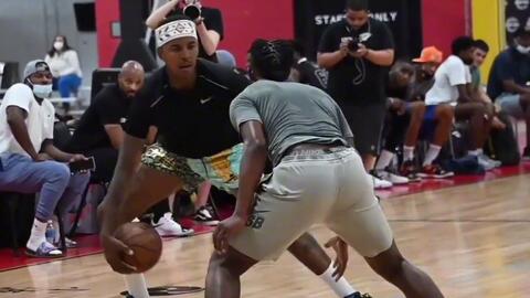 落下风，巴萨9次客场对阵比利时球队输5场（巴萨客战比利时队战绩不佳：9战5负）