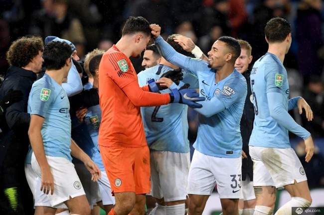 马绩效：年轻球员应以C罗为榜样，梅西是天才不需要过多训练（马绩效：年轻球员该向C罗看齐，梅西天赋超群无需过多训练）